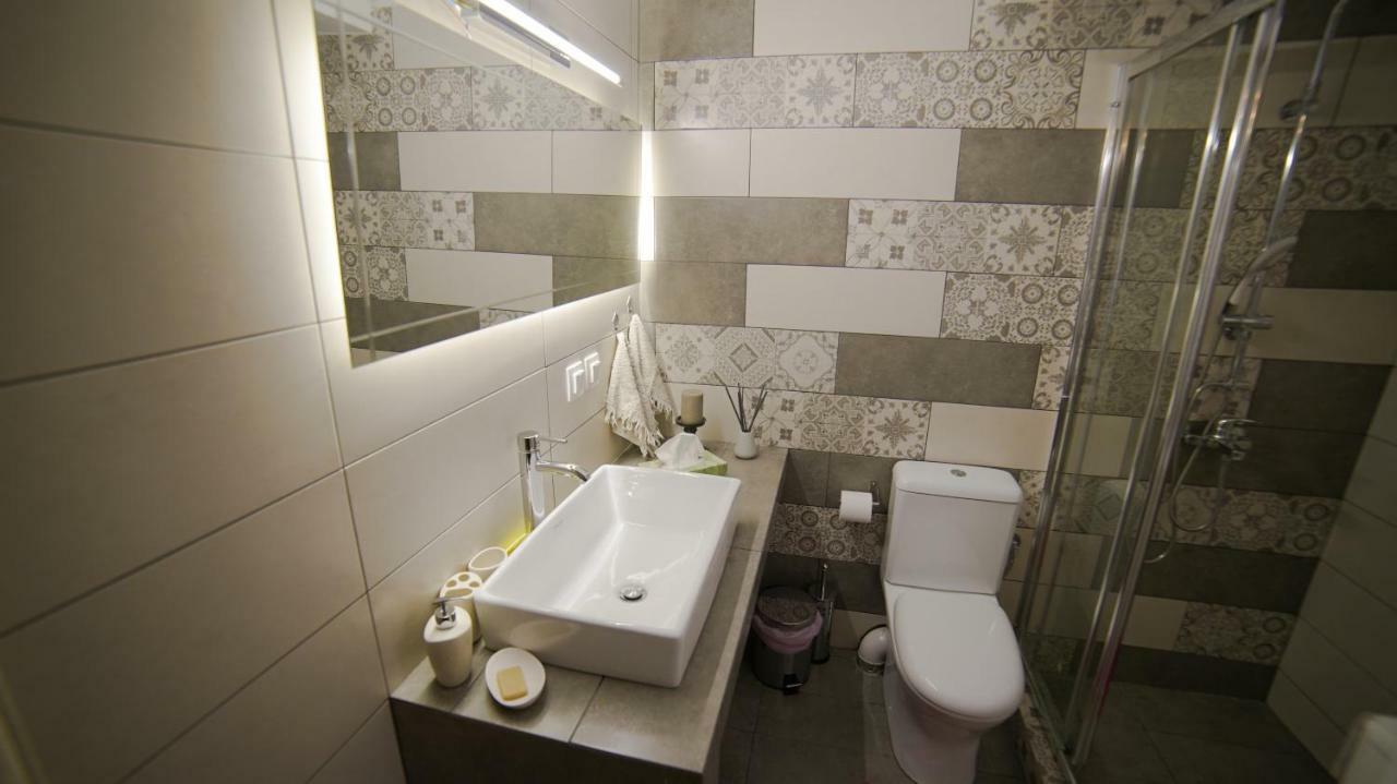 D16-Cosy Downtown Apartment Athena Bagian luar foto